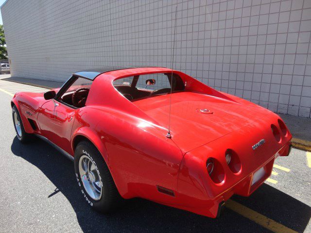1976 Chevrolet Corvette 4DR FWD GLS 2.7