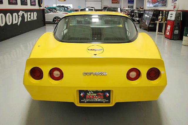 1980 Chevrolet Corvette LT. 4WD. Sunroof, Leather