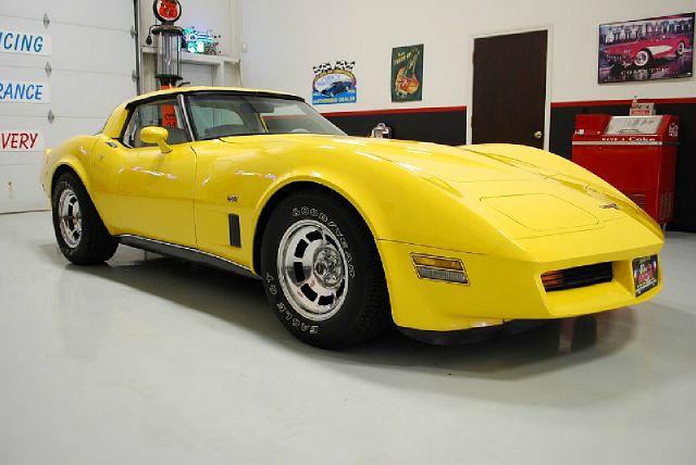 1980 Chevrolet Corvette LT. 4WD. Sunroof, Leather