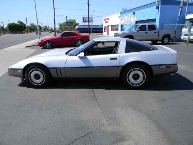 1985 Chevrolet Corvette W/luxury Pkg