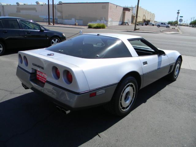 1985 Chevrolet Corvette W/luxury Pkg
