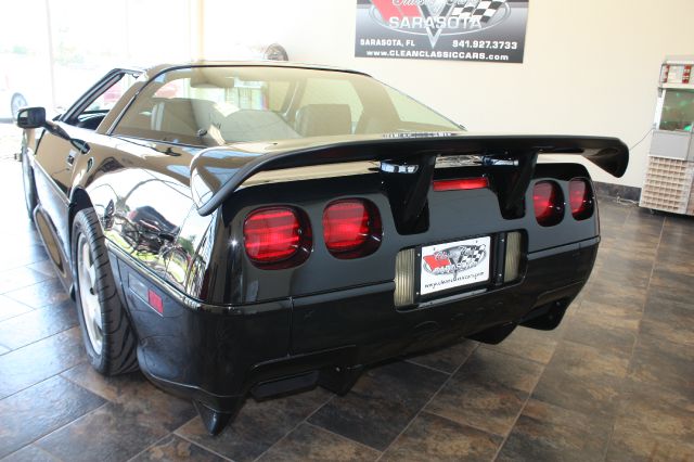 1992 Chevrolet Corvette Super Cab Lariat