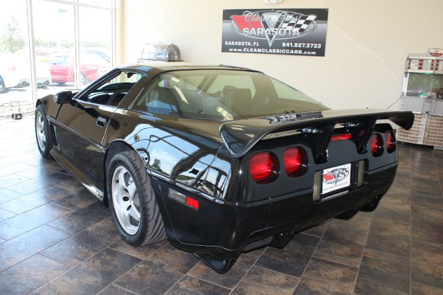 1992 Chevrolet Corvette Super Cab Lariat