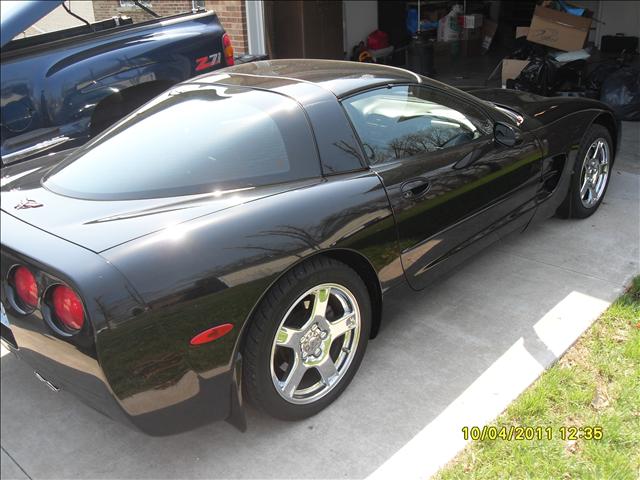 1998 Chevrolet Corvette 2DR BASE