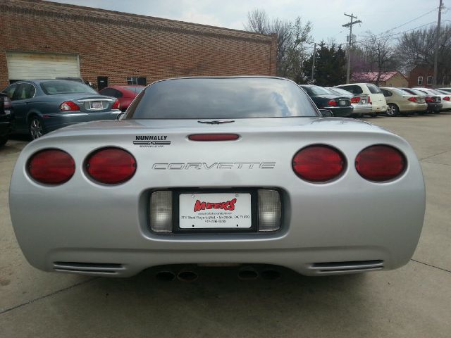 1998 Chevrolet Corvette 2005.5 2.0T Quattro Automanual