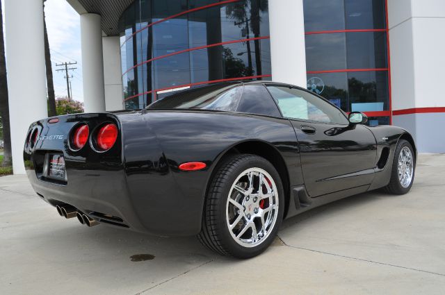 2001 Chevrolet Corvette R/T Sport Utility 4D