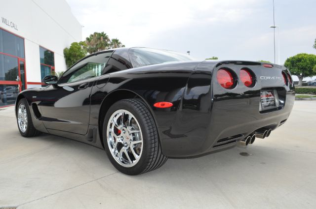 2001 Chevrolet Corvette R/T Sport Utility 4D