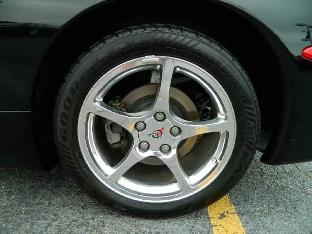 2001 Chevrolet Corvette 138 WB SRW