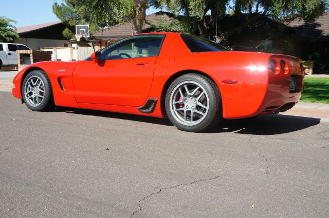 2001 Chevrolet Corvette R/T Sport Utility 4D