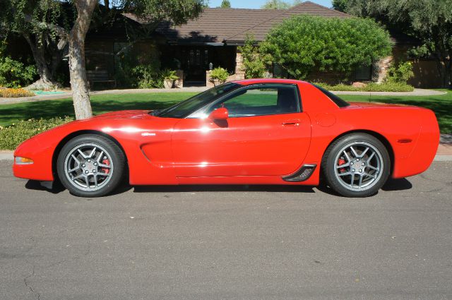 2001 Chevrolet Corvette R/T Sport Utility 4D