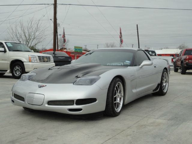 2001 Chevrolet Corvette R/T Sport Utility 4D