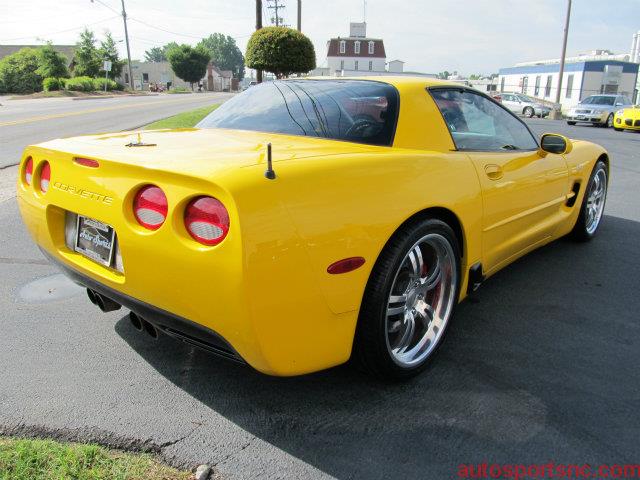 2002 Chevrolet Corvette R/T Sport Utility 4D