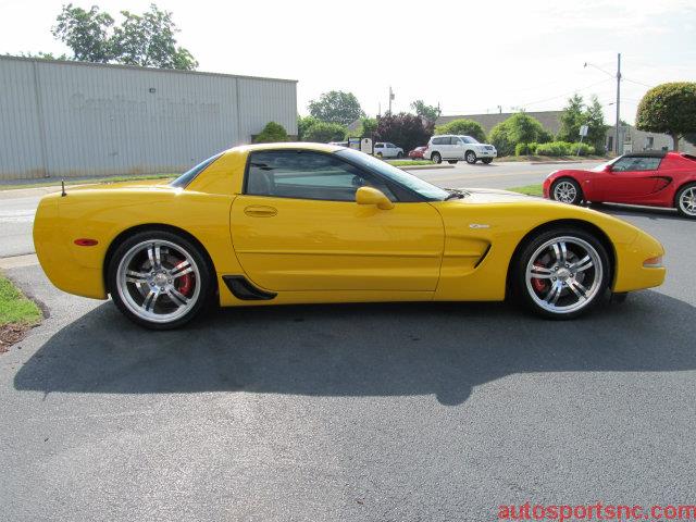 2002 Chevrolet Corvette R/T Sport Utility 4D