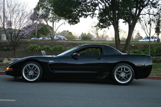 2002 Chevrolet Corvette R/T Sport Utility 4D