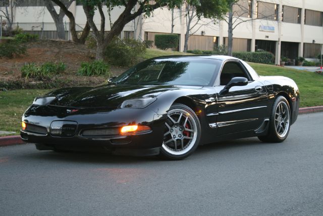 2002 Chevrolet Corvette R/T Sport Utility 4D