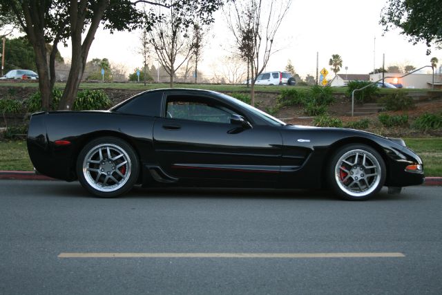 2002 Chevrolet Corvette R/T Sport Utility 4D