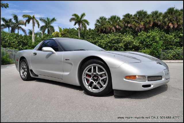 2002 Chevrolet Corvette R/T Sport Utility 4D
