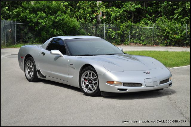 2002 Chevrolet Corvette R/T Sport Utility 4D