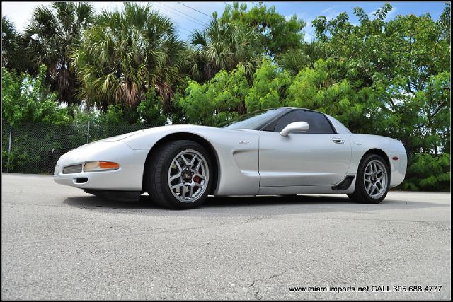 2002 Chevrolet Corvette R/T Sport Utility 4D