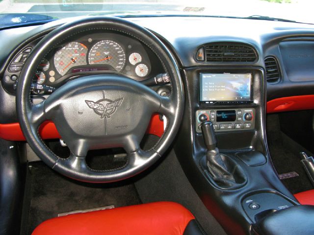 2002 Chevrolet Corvette R/T Sport Utility 4D