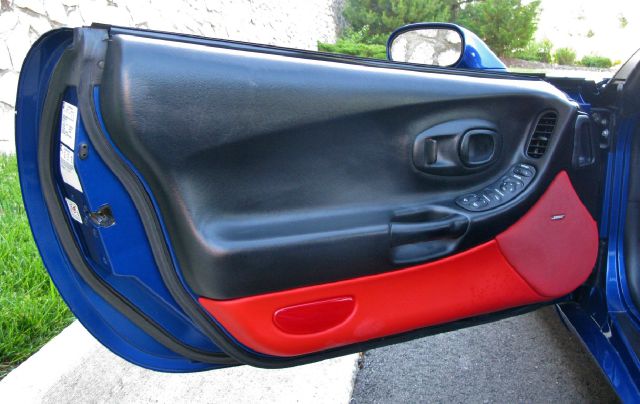 2002 Chevrolet Corvette R/T Sport Utility 4D