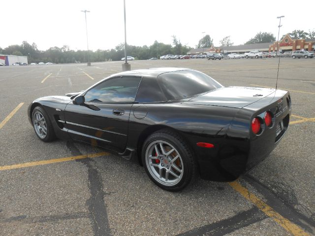 2002 Chevrolet Corvette R/T Sport Utility 4D