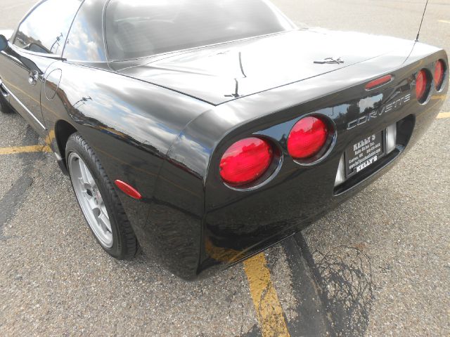 2002 Chevrolet Corvette R/T Sport Utility 4D