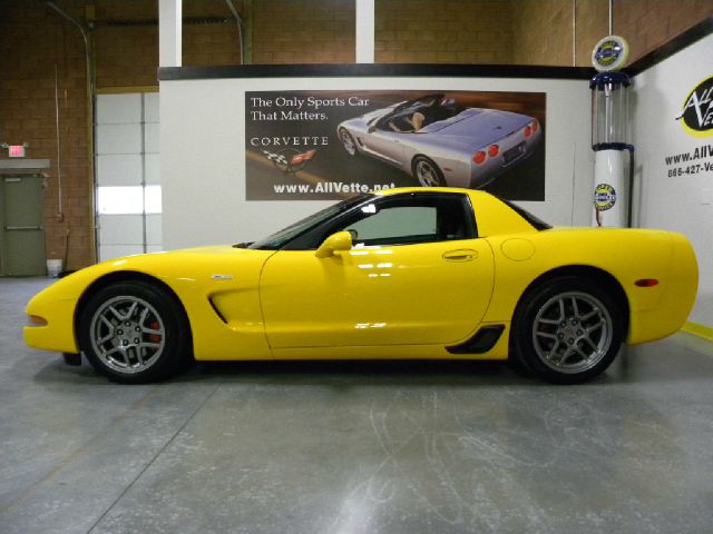 2002 Chevrolet Corvette R/T Sport Utility 4D