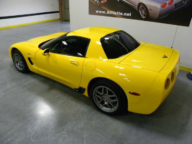2002 Chevrolet Corvette R/T Sport Utility 4D