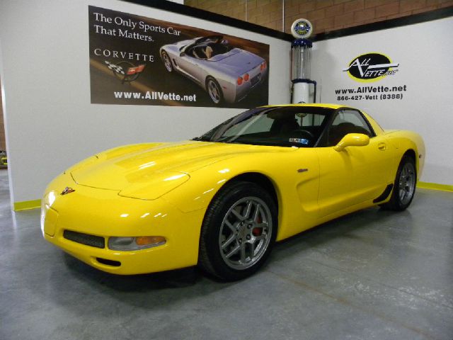 2002 Chevrolet Corvette R/T Sport Utility 4D
