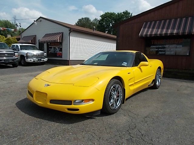 2003 Chevrolet Corvette R/T Sport Utility 4D