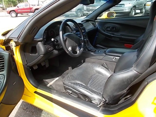 2003 Chevrolet Corvette R/T Sport Utility 4D