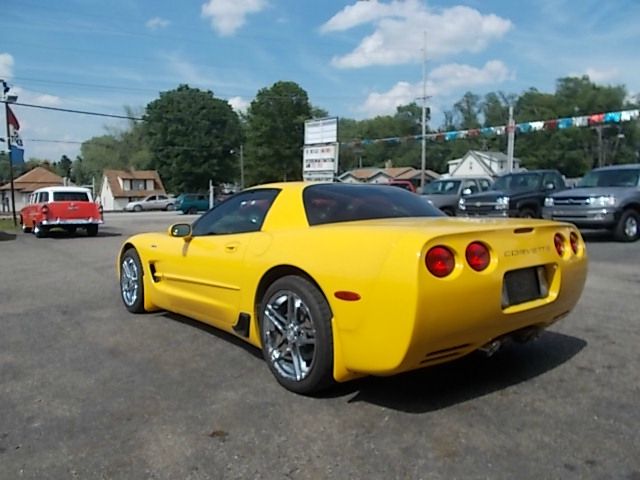 2003 Chevrolet Corvette R/T Sport Utility 4D