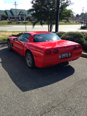 2003 Chevrolet Corvette R/T Sport Utility 4D