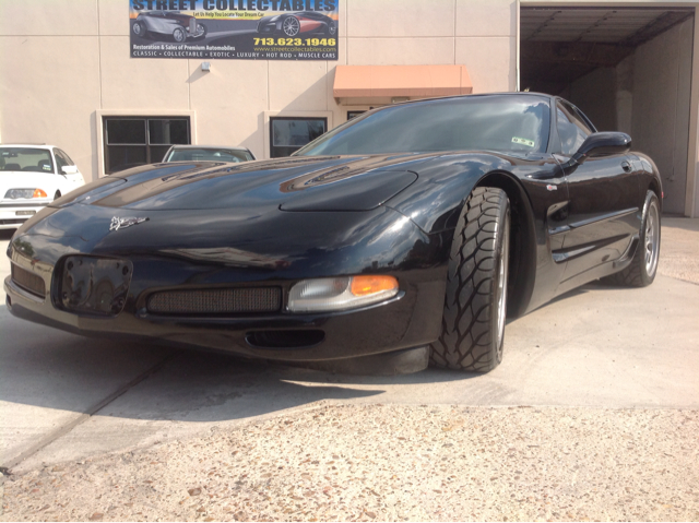 2003 Chevrolet Corvette R/T Sport Utility 4D