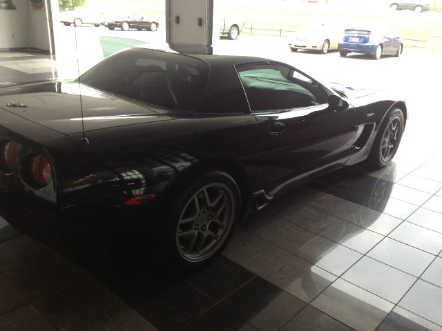 2003 Chevrolet Corvette R/T Sport Utility 4D