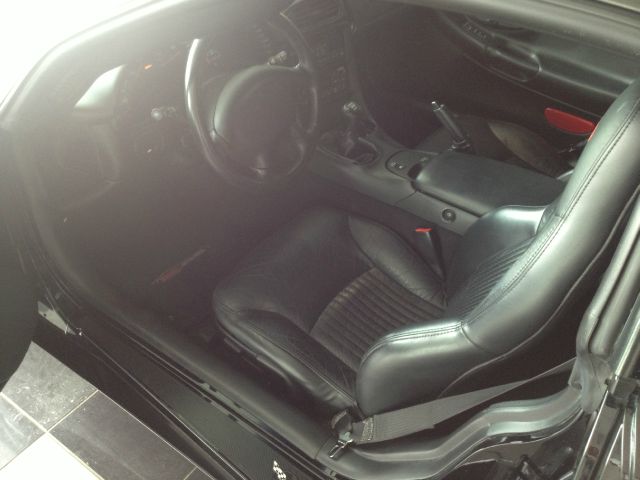 2003 Chevrolet Corvette R/T Sport Utility 4D