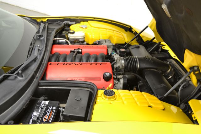 2003 Chevrolet Corvette R/T Sport Utility 4D