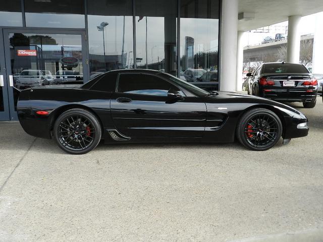 2003 Chevrolet Corvette R/T Sport Utility 4D