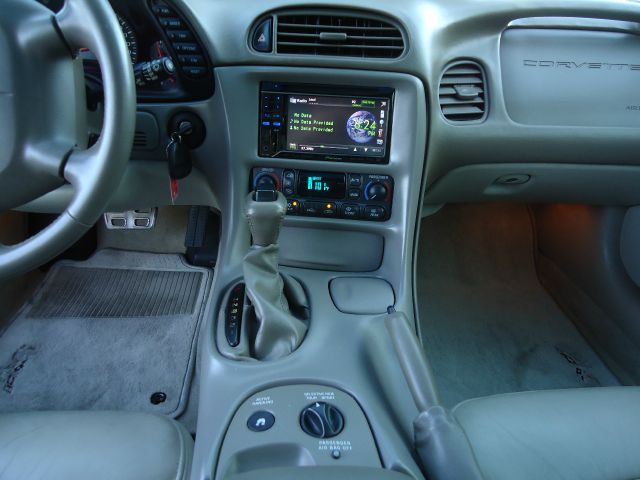 2003 Chevrolet Corvette Base