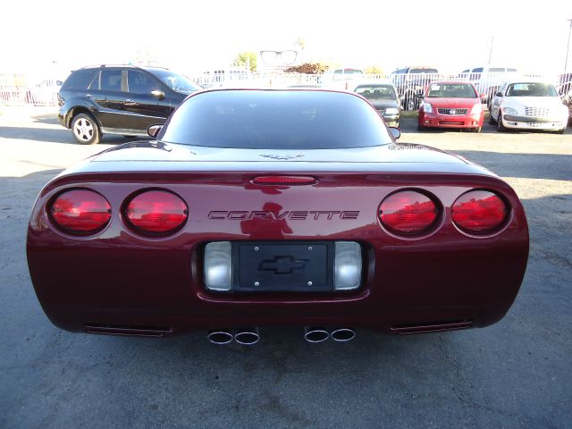 2003 Chevrolet Corvette Base