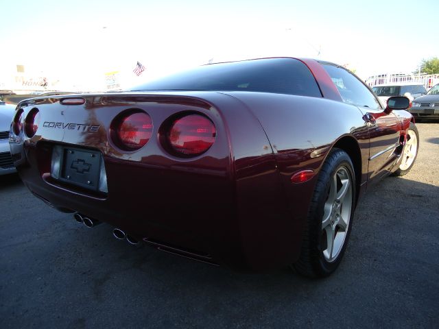 2003 Chevrolet Corvette Base