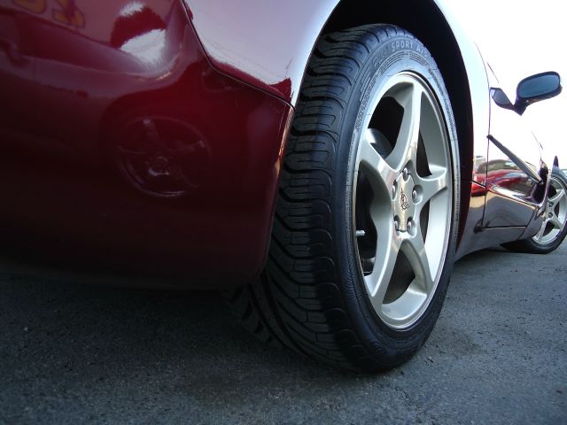 2003 Chevrolet Corvette Base