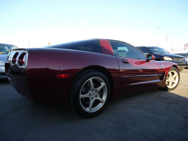 2003 Chevrolet Corvette Base