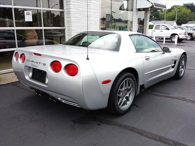 2003 Chevrolet Corvette R/T Sport Utility 4D