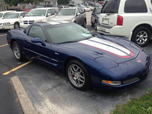 2004 Chevrolet Corvette R/T Sport Utility 4D
