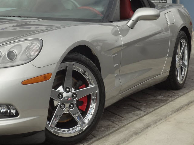 2005 Chevrolet Corvette Base