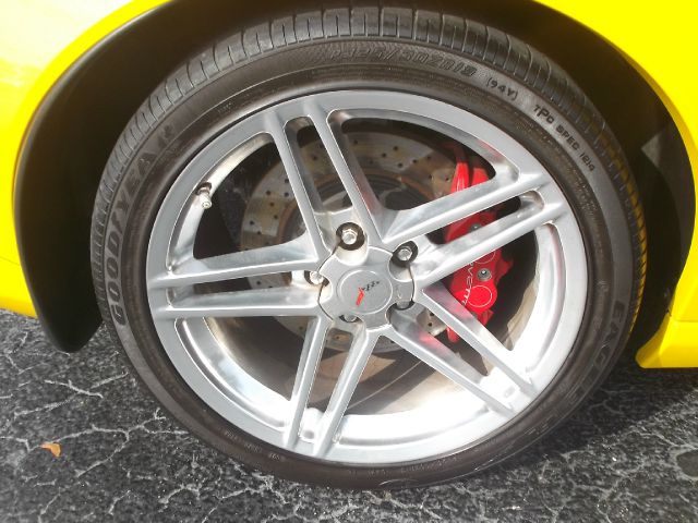 2006 Chevrolet Corvette R/T Sport Utility 4D