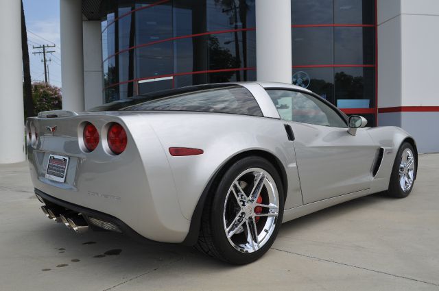 2006 Chevrolet Corvette R/T Sport Utility 4D