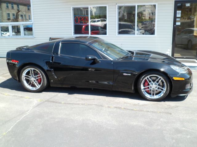 2006 Chevrolet Corvette R/T Sport Utility 4D